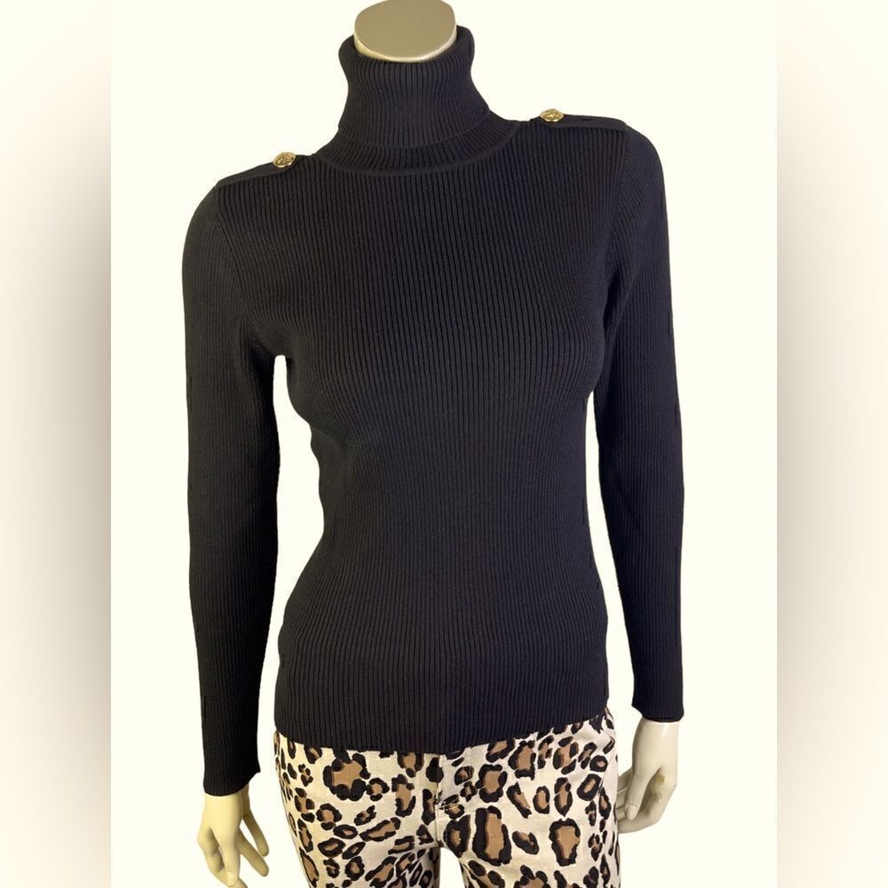 Staple Lauren Turtleneck w/ Decorative RL Buttons in Great Condition Size Small